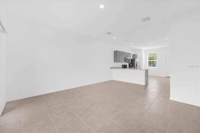 Building Photo - 2992 Skyline Lp