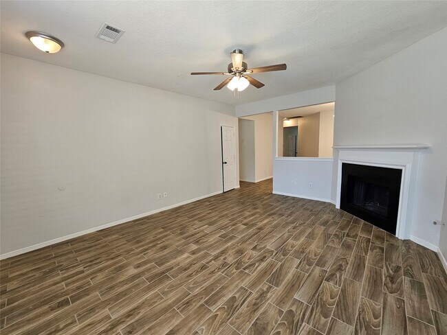 Building Photo - 2919 Desert Oasis Ln