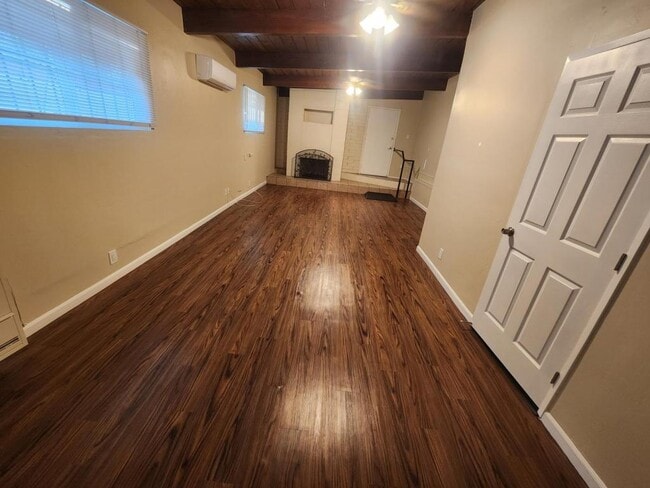 Building Photo - 5444 Roswell St