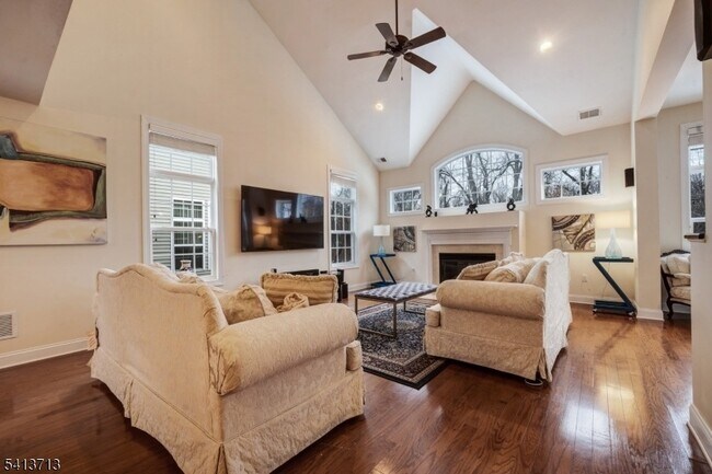 Building Photo - 47 Schindler Ct