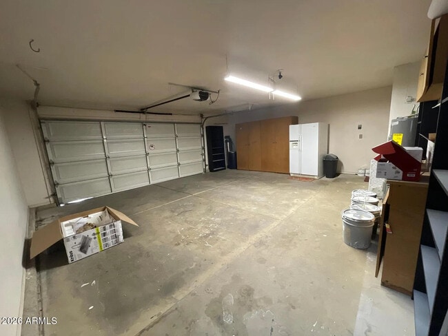 Building Photo - 5125 E Fellars Dr