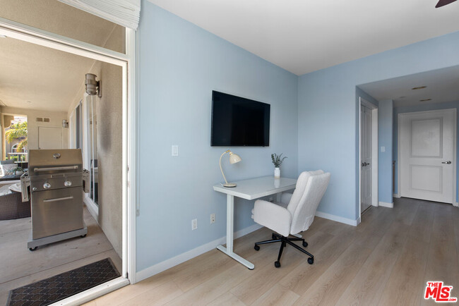 Building Photo - 4320 Tradewinds Dr