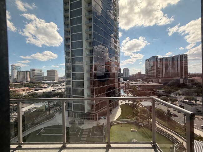 Building Photo - 1600 Post Oak Blvd