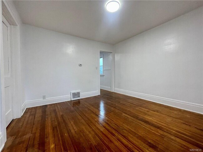 Building Photo - 434 23rd St