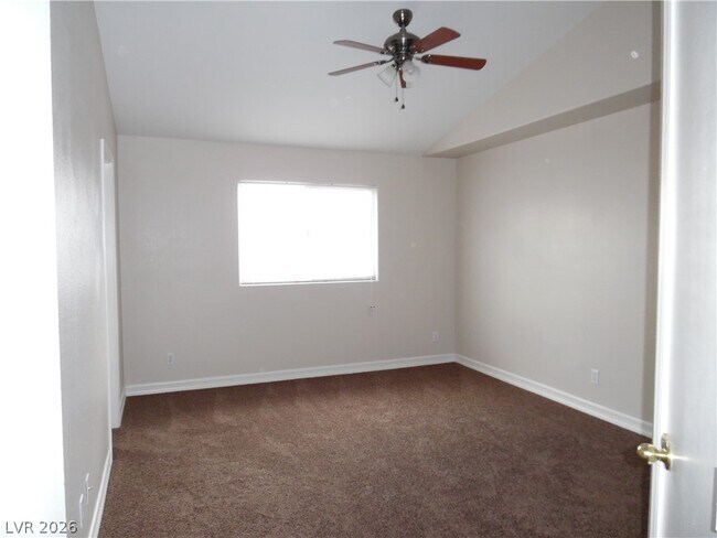 Building Photo - 9120 Dolente Ave