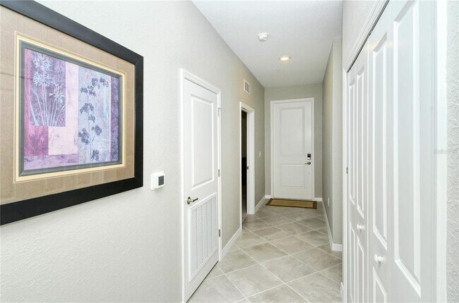 Building Photo - 12180 Wellen Golf St