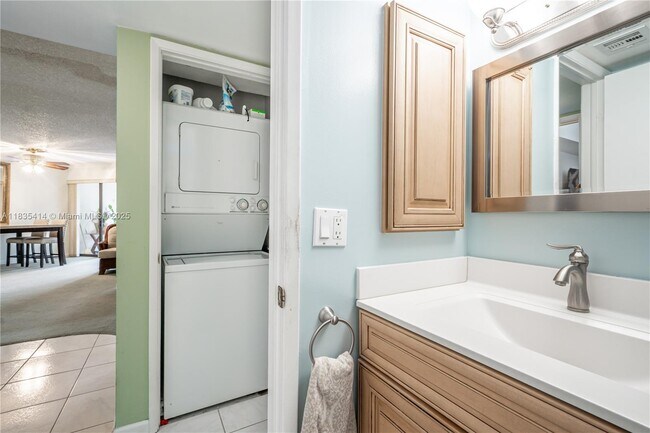 Building Photo - 5750 Camino Del Sol