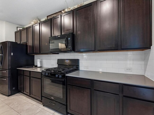 Building Photo - 14203 Broad Cypress Ct