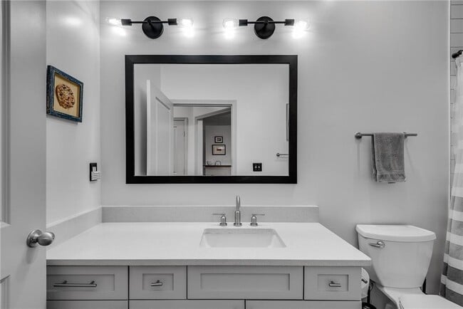 Building Photo - 821 Ralph McGill Blvd NE