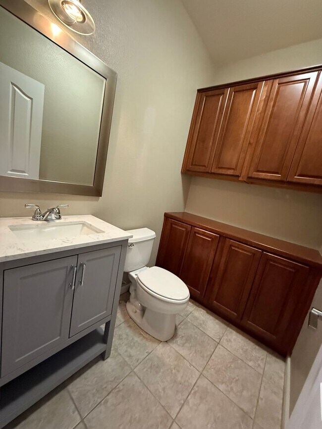 Building Photo - *For Rent: Stunning 2-Bedroom, 2-Bathroom ...