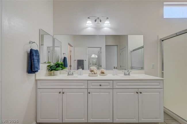 Building Photo - 933 Everest Peak Ave