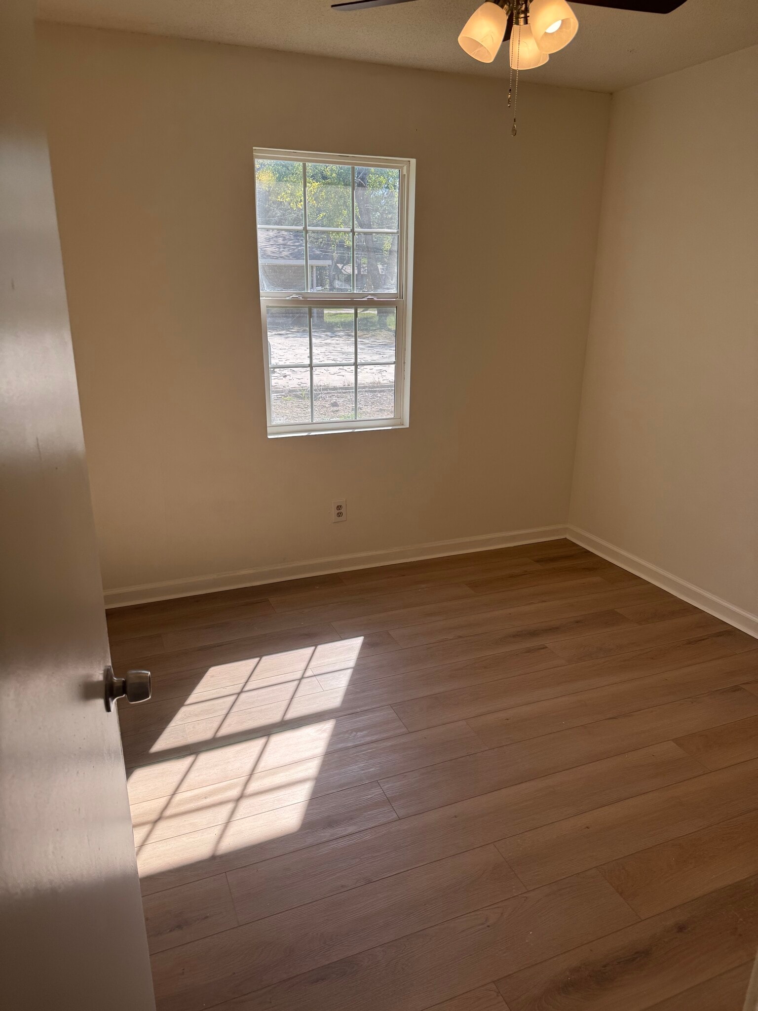 Building Photo - 2208 Mary Jane Dr