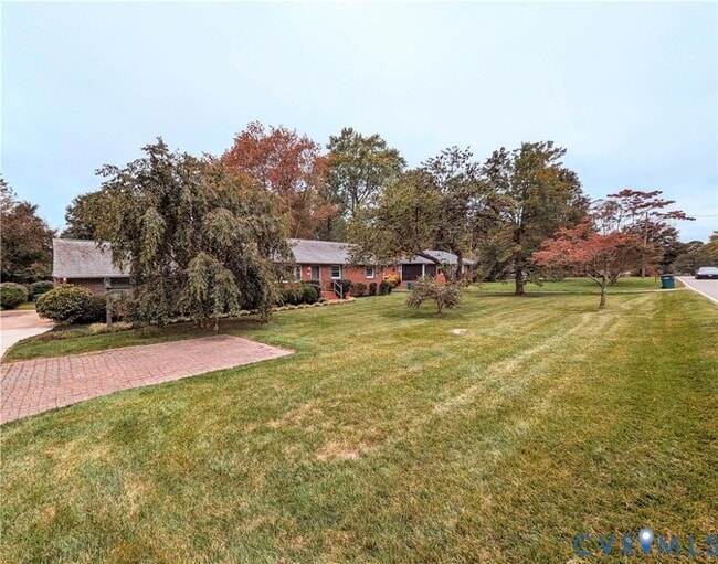 Building Photo - 8401 Bronwood Rd