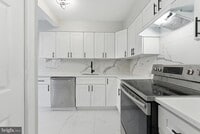 Building Photo - 111 Presidential Dr