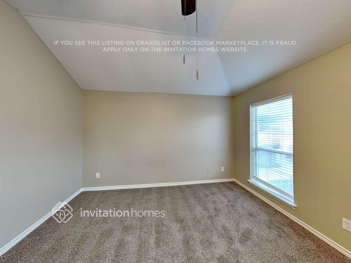 Building Photo - 8200 Bay St