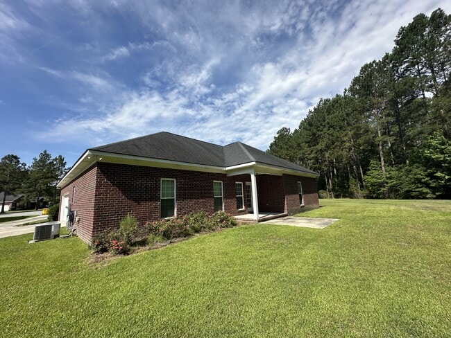Building Photo - 441 Serenity Ave