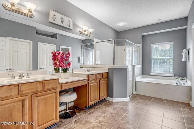 Building Photo - 624 Headwaters Ln