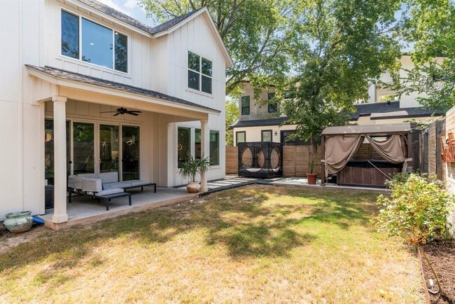 Building Photo - 8014 Tisdale Dr