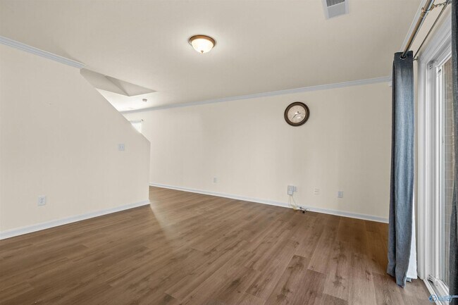 Building Photo - 313 Mertle Dr