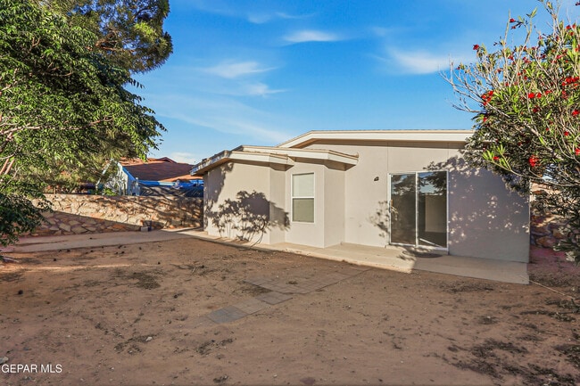 Building Photo - 12483 Tierra Dulce Dr