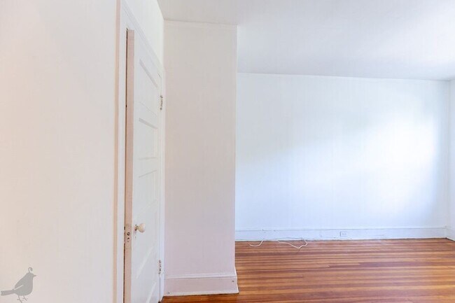 Building Photo - 1333 22nd St NW