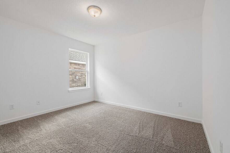 Building Photo - 6101 Pocono Dr