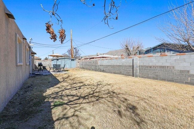 Building Photo - 1801 Corte Del Ranchero