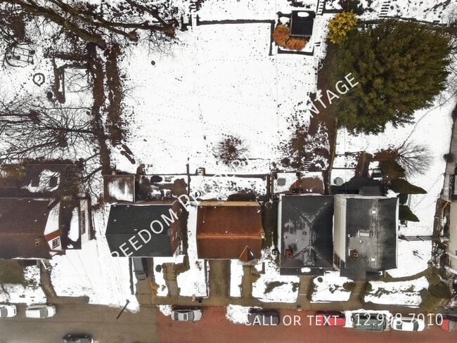 Building Photo - 2238 Lutz St