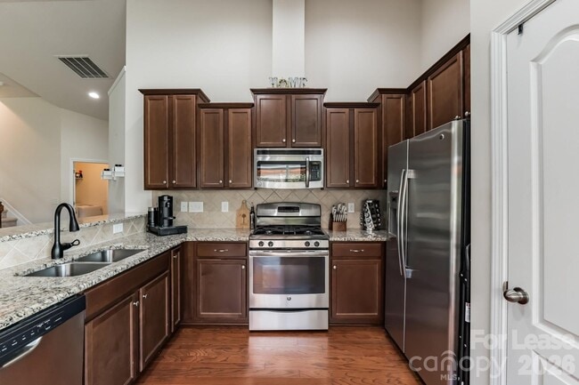 Building Photo - 5826 Castlecove Rd