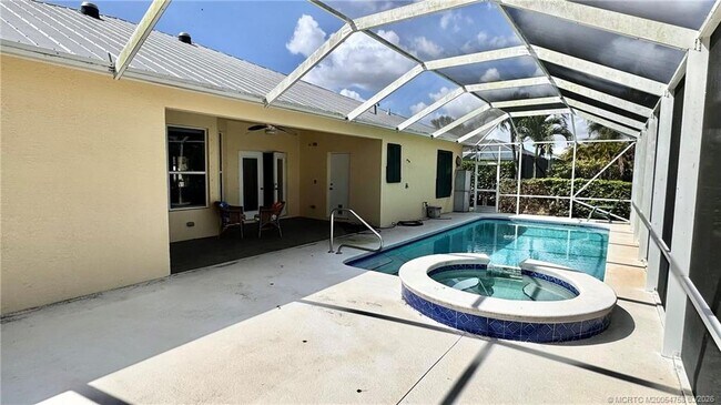 Building Photo - 510 SW South Carolina Dr