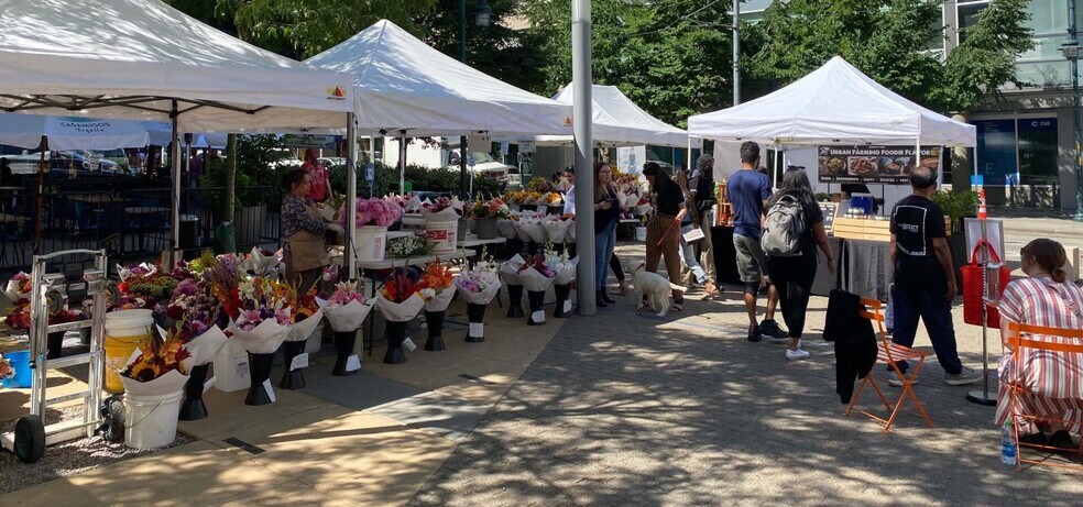 Building Photo - 769 Hayes St