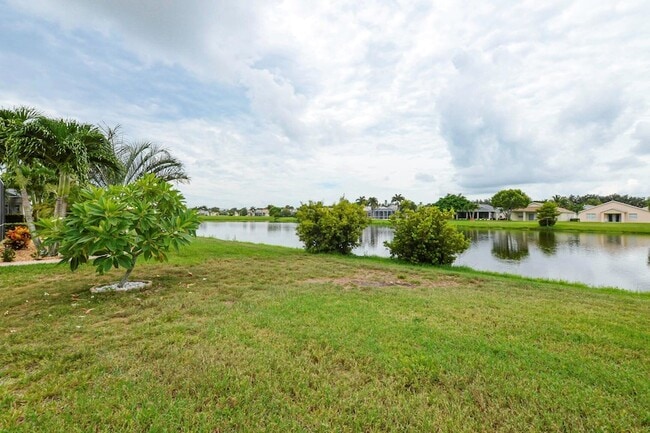 Building Photo - 522 SW Indian Key Dr