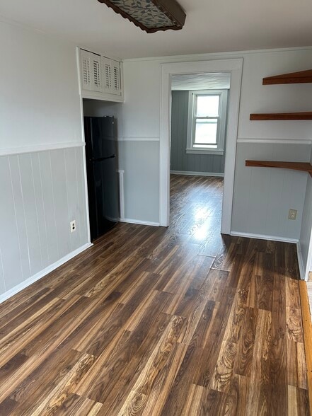 Building Photo - 16 Willow Ave