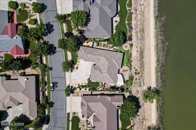 Building Photo - 7330 Island Queen Dr