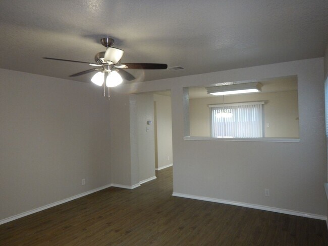 Building Photo - 16127 Branding Pass