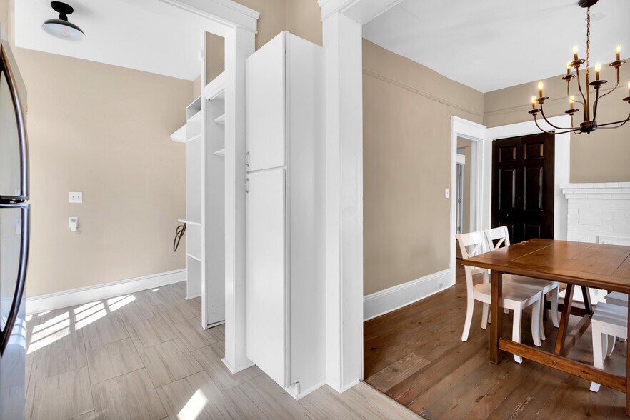 laundry room /pantry - 1050 Tilden St NW