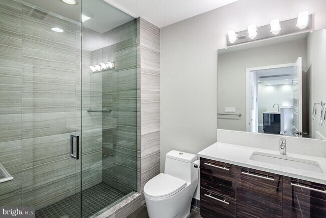 Building Photo - 820 N 3rd St