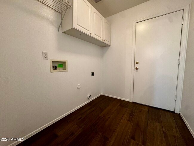 Building Photo - 15826 W Watson Ln