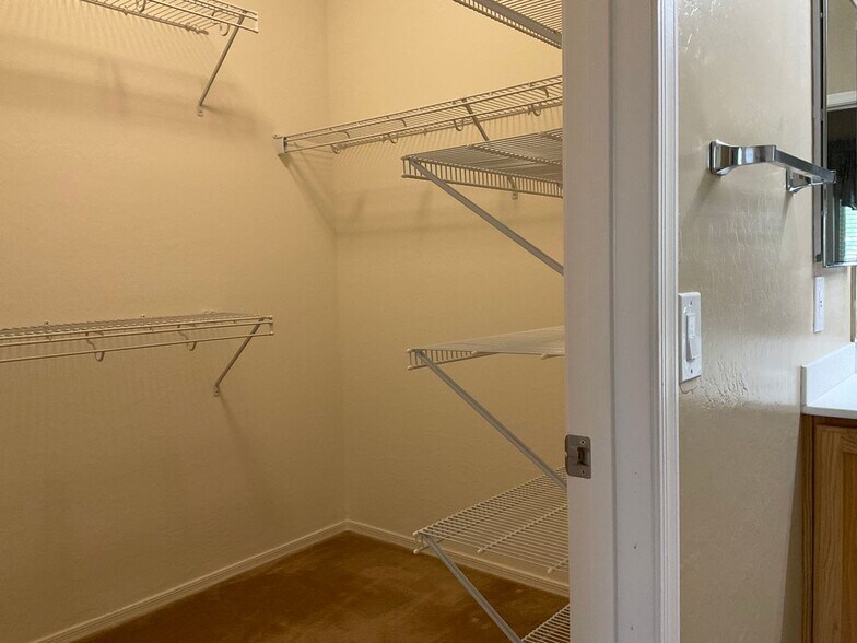 Building Photo - 3603 Herring Gull Ln