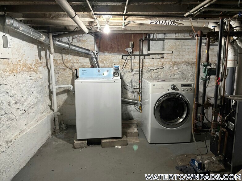 Building Photo - 6 Swetts Ct