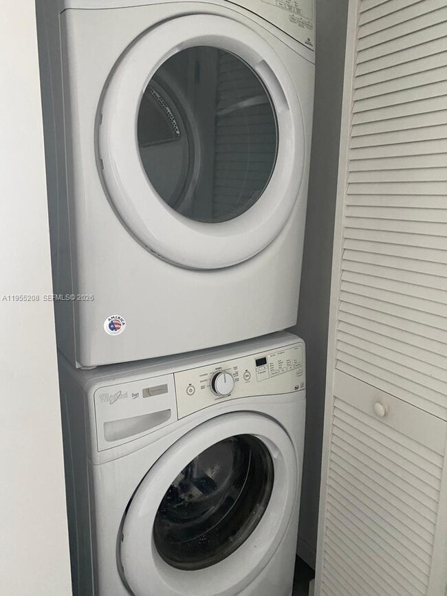 Building Photo - 5252 NW 85th Ave