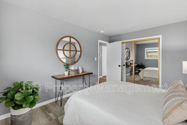 Building Photo - 728 Clipper Way