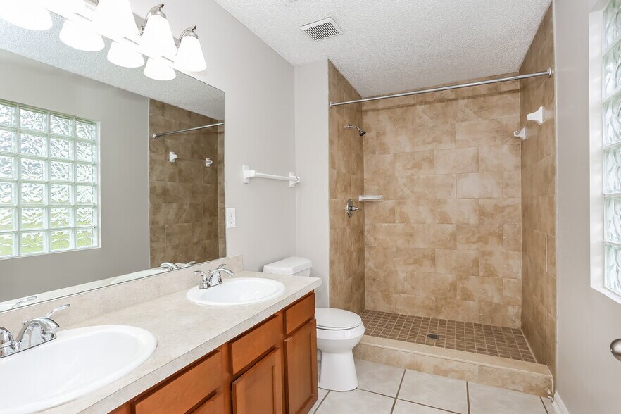 Building Photo - 7859 Collins Ridge Blvd E