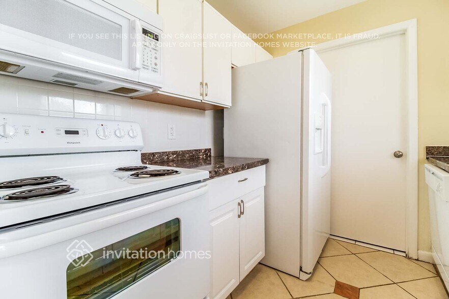 Building Photo - 2309 Otis Ave