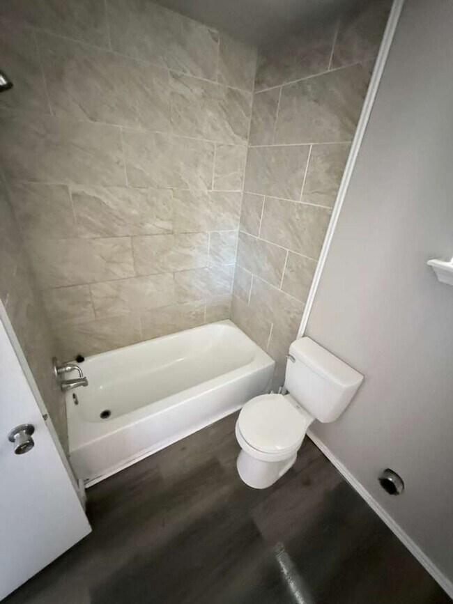 Building Photo - Charming 3-Bedroom Home in Bonham, TX – Only $1,399/month!