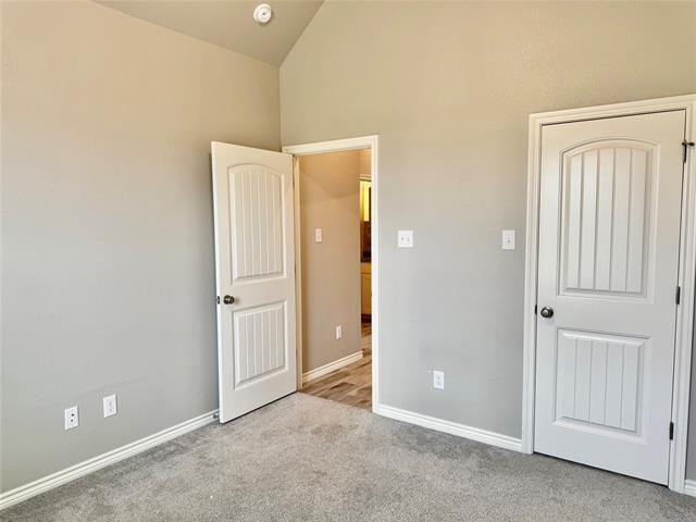 Building Photo - 626 Violet Dr