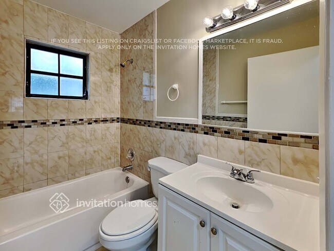 Building Photo - 2579 W 70th St