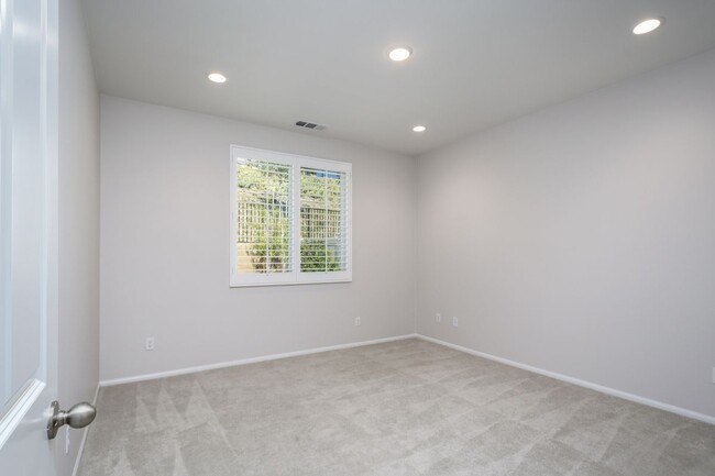 Building Photo - 11798 Glenridge Rd