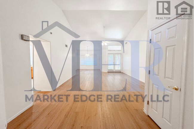 Building Photo - 4Bed/2.5Bath Home at Deer Valley Rd/67th Ave! $199 MOVE-IN SPECIAL! Ready for Immediate Move-In!