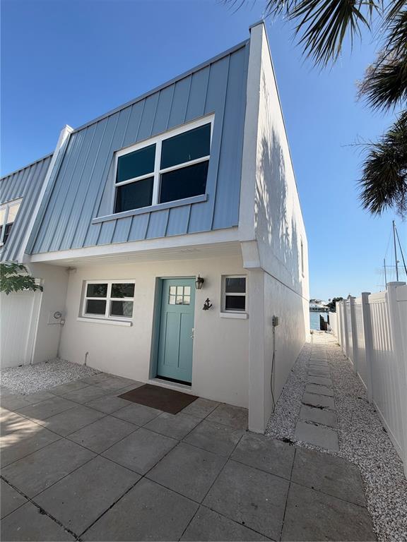 Building Photo - 716 Bayway Blvd